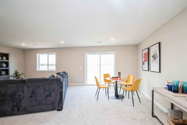 8660 Edmonson Way NE, Monticello, MN 55362