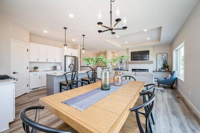 8660 Edmonson Way NE, Monticello, MN 55362