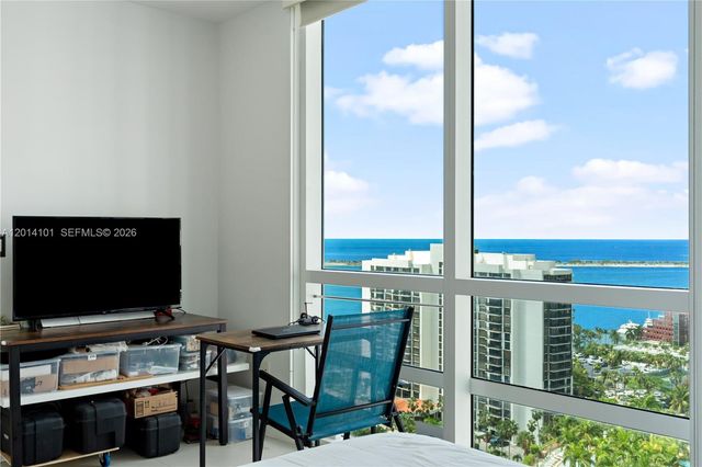 218 SE 14th St 2208, Miami, FL 33131