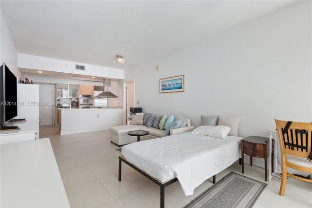 218 SE 14th St 2208, Miami, FL 33131