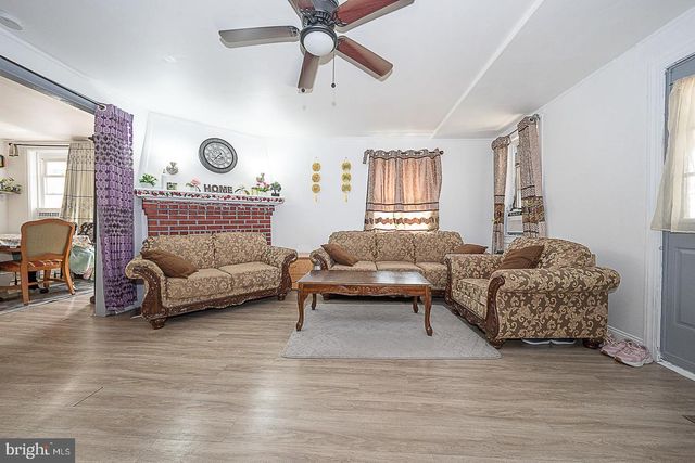 188 E ESSEX AVE, Lansdowne, PA 19050