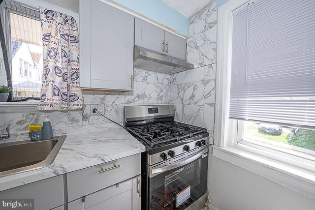 188 E ESSEX AVE, Lansdowne, PA 19050