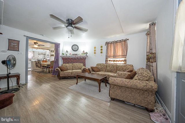 188 E ESSEX AVE, Lansdowne, PA 19050