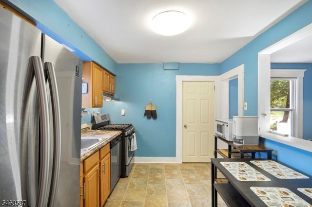 124 Jefferson St, Wanaque Boro, NJ 07420