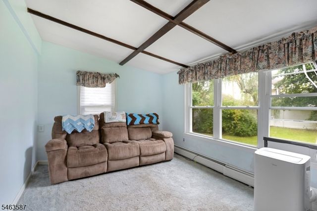 124 Jefferson St, Wanaque Boro, NJ 07420