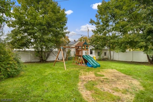 124 Jefferson St, Wanaque Boro, NJ 07420