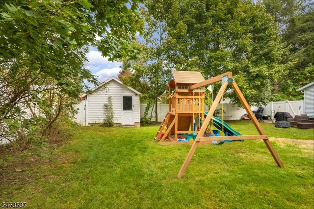 124 Jefferson St, Wanaque Boro, NJ 07420