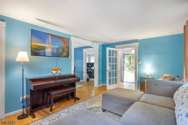 124 Jefferson St, Wanaque Boro, NJ 07420