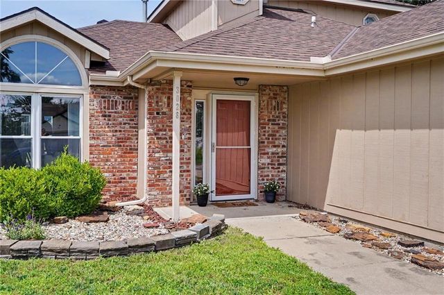 3028 W 30th Court, Lawrence, KS 66047