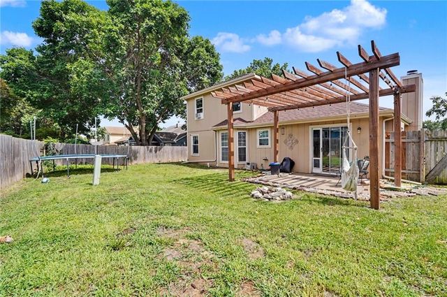 3028 W 30th Court, Lawrence, KS 66047