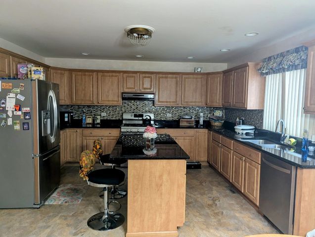 18507 Indie Court, Hazel Crest, IL 60429
