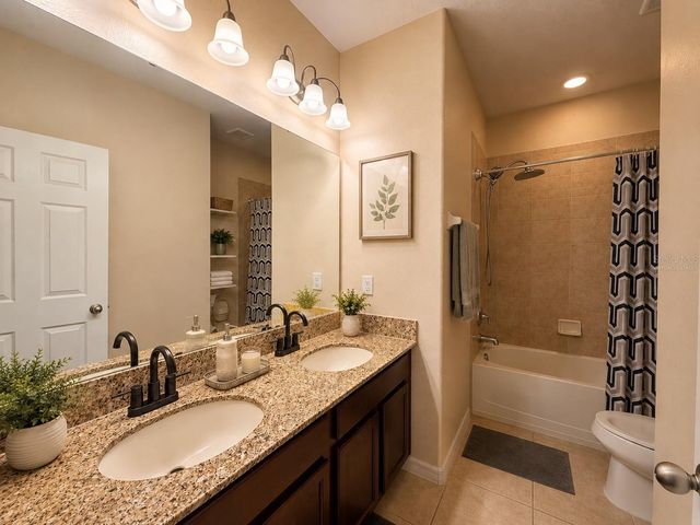 5169 DOVE TREE STREET, Orlando, FL 32811