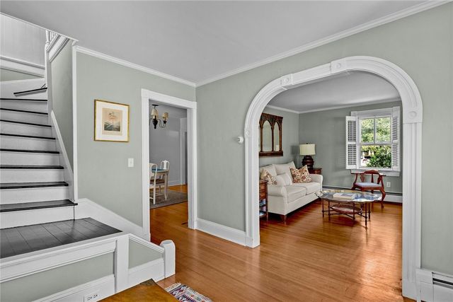 8 Sanford Street, Newport, RI 02840