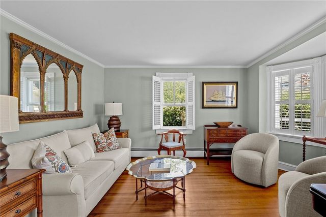 8 Sanford Street, Newport, RI 02840