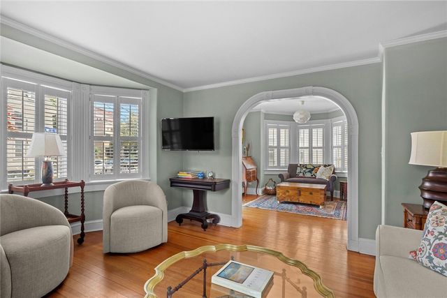 8 Sanford Street, Newport, RI 02840