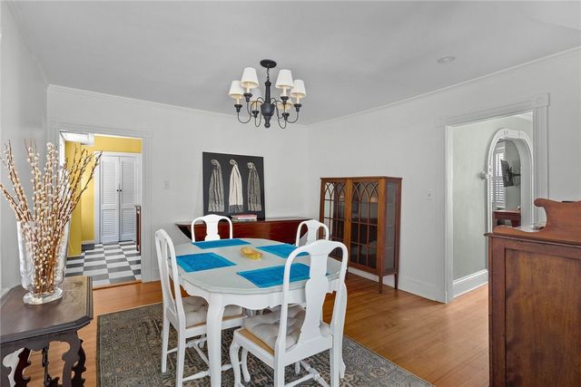 8 Sanford Street, Newport, RI 02840