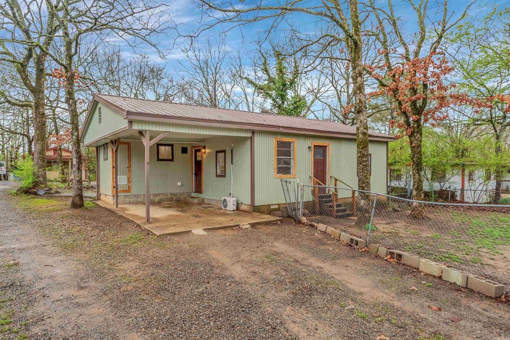 215 Taylor Road, Jacksonville, AR 72076