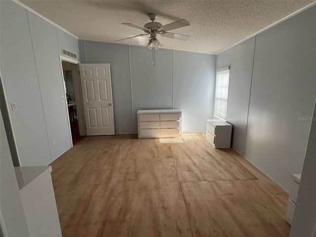 11300 124TH AVENUE 40, Largo, FL 33778