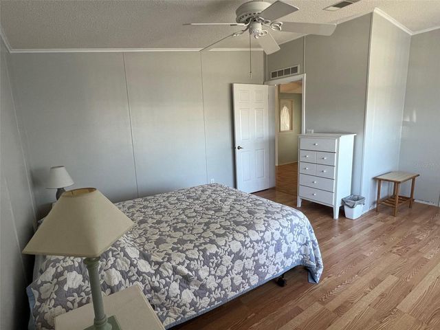 11300 124TH AVENUE 40, Largo, FL 33778