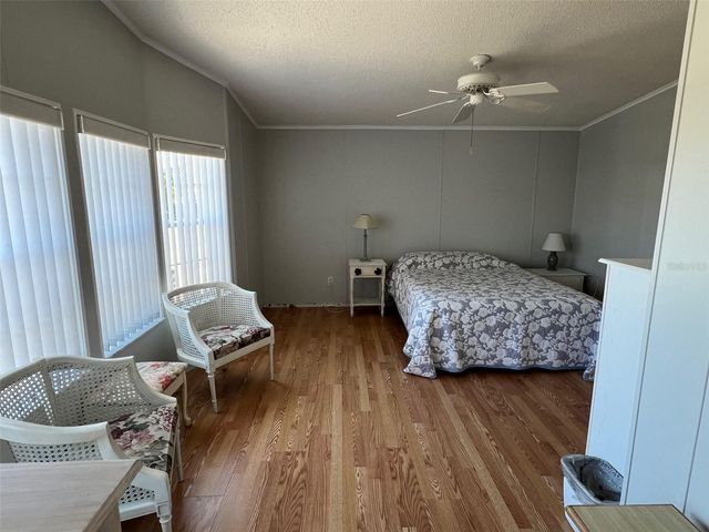 11300 124TH AVENUE 40, Largo, FL 33778