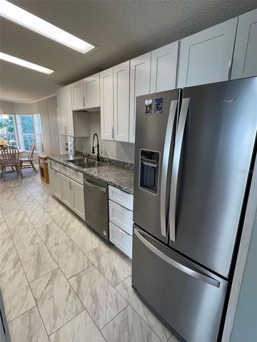 11300 124TH AVENUE 40, Largo, FL 33778