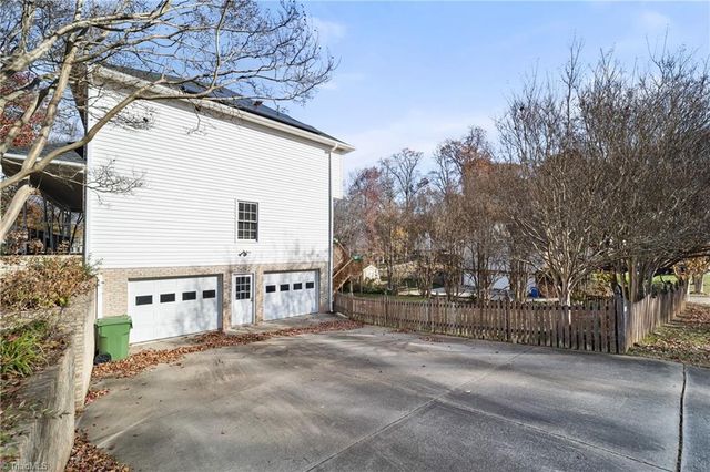 1154 Browns Run Drive, Kernersville, NC 27284