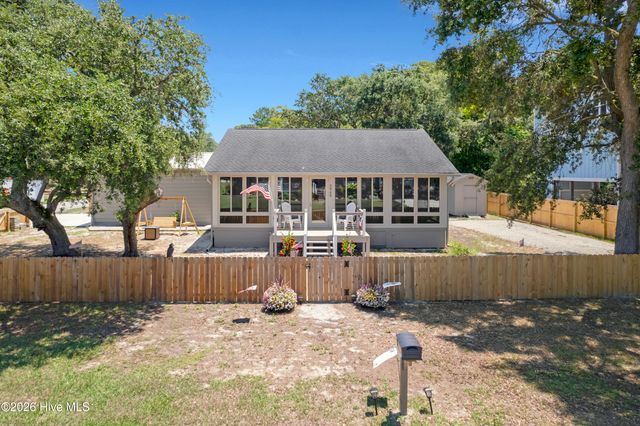3908 Cross Street SE, Bolivia, NC 28422