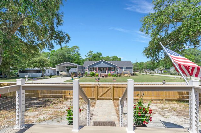 3908 Cross Street SE, Bolivia, NC 28422