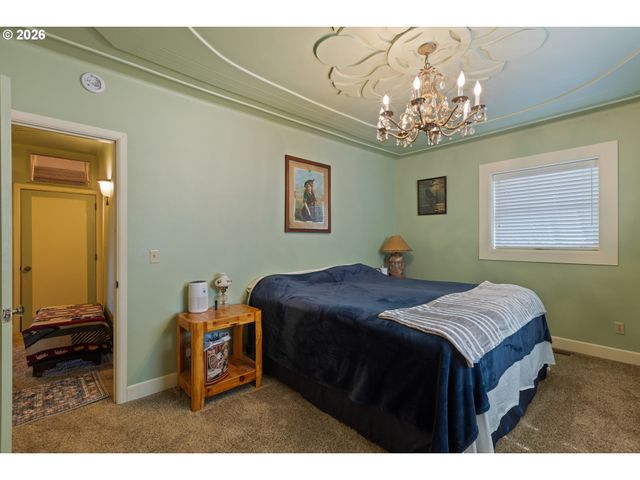 1365 Se OVERLOOK Ave, Roseburg, OR 97470