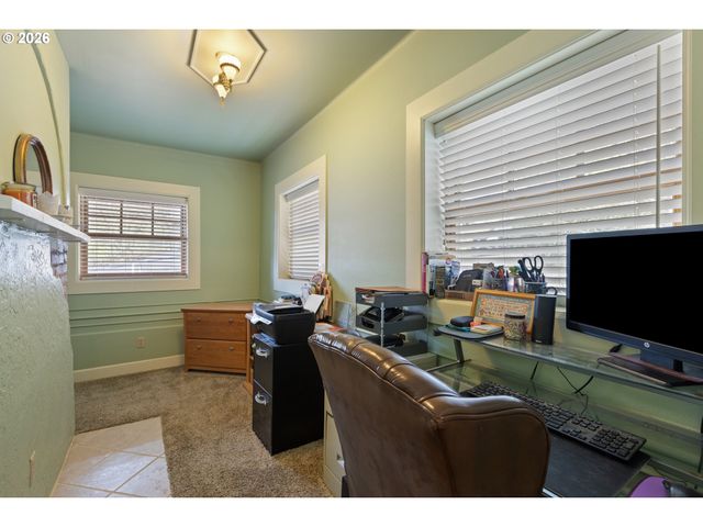 1365 Se OVERLOOK Ave, Roseburg, OR 97470