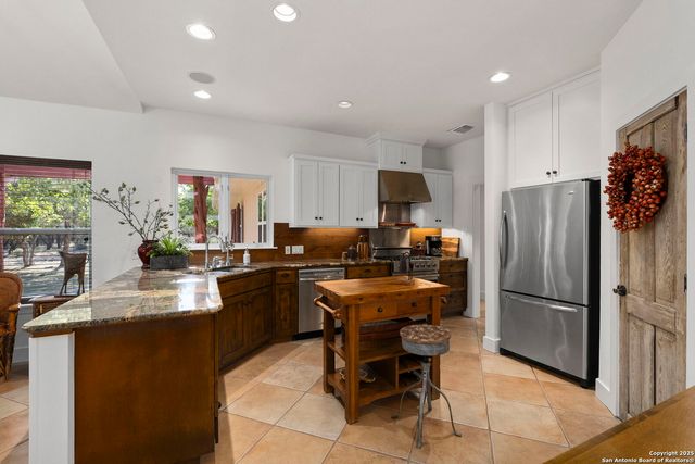 121 Saddle View, Boerne, TX 78006