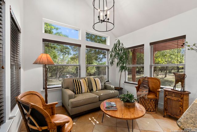 121 Saddle View, Boerne, TX 78006