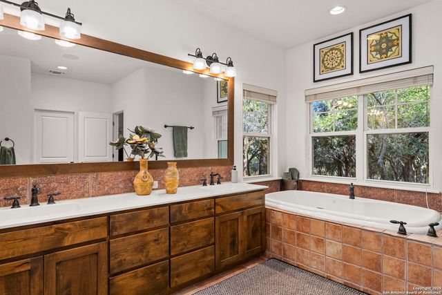 121 Saddle View, Boerne, TX 78006