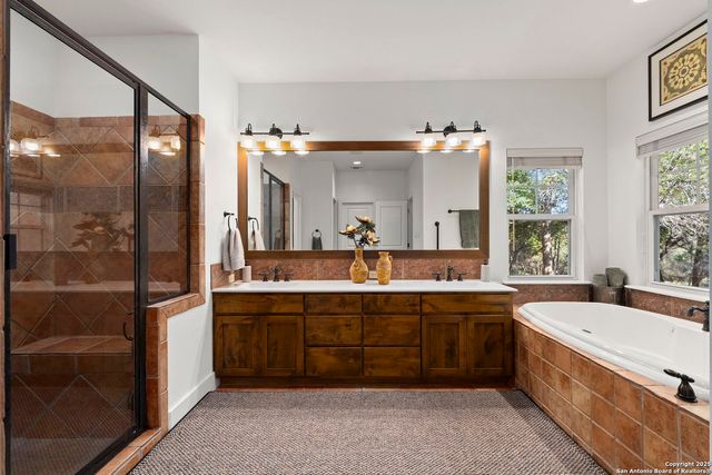 121 Saddle View, Boerne, TX 78006