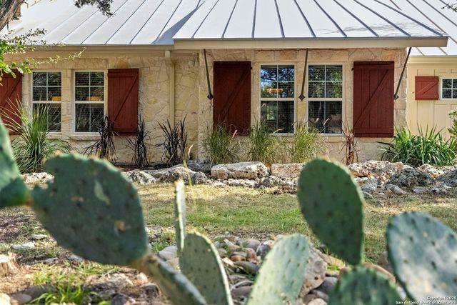 121 Saddle View, Boerne, TX 78006