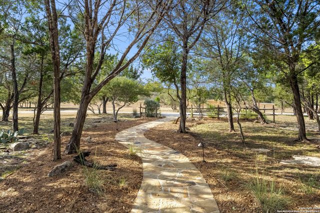 121 Saddle View, Boerne, TX 78006