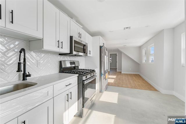 977 Sanford Avenue, Irvington, NJ 07111