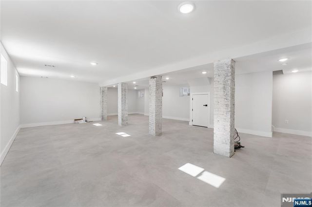 977 Sanford Avenue, Irvington, NJ 07111