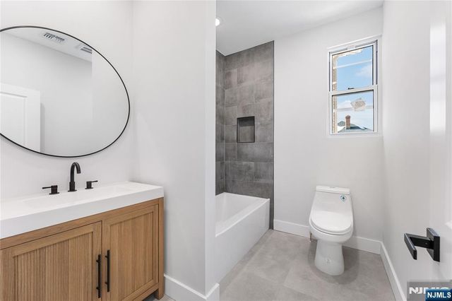 977 Sanford Avenue, Irvington, NJ 07111