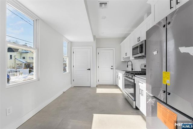 977 Sanford Avenue, Irvington, NJ 07111