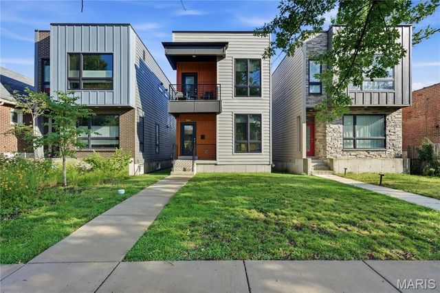 4328 Vista Avenue, St Louis, MO 63110