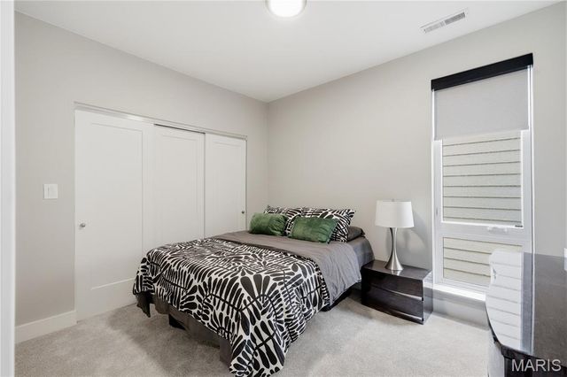 4328 Vista Avenue, St Louis, MO 63110