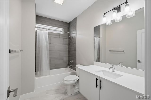 4328 Vista Avenue, St Louis, MO 63110