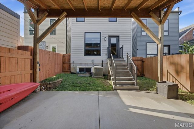 4328 Vista Avenue, St Louis, MO 63110