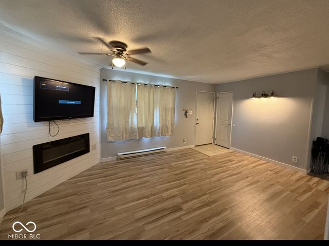 3029 14th Street, Columbus, IN 47201