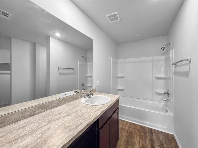1211 Clydesdale Drive, Guthrie, OK 73044