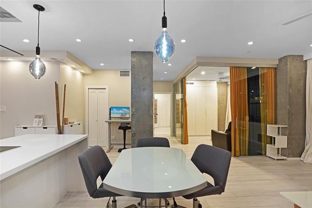 14 Greenway Plaza 15L, Houston, TX 77046