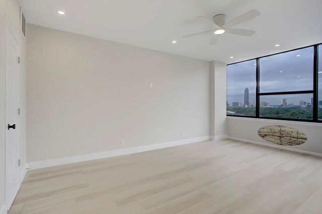 14 Greenway Plaza 15L, Houston, TX 77046