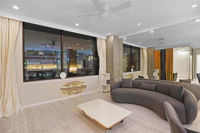 14 Greenway Plaza 15L, Houston, TX 77046