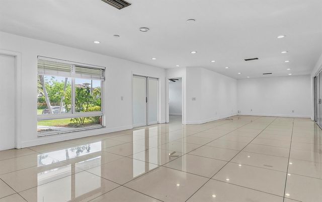 2910 NE 40TH Court, Lighthouse Point, FL 33064